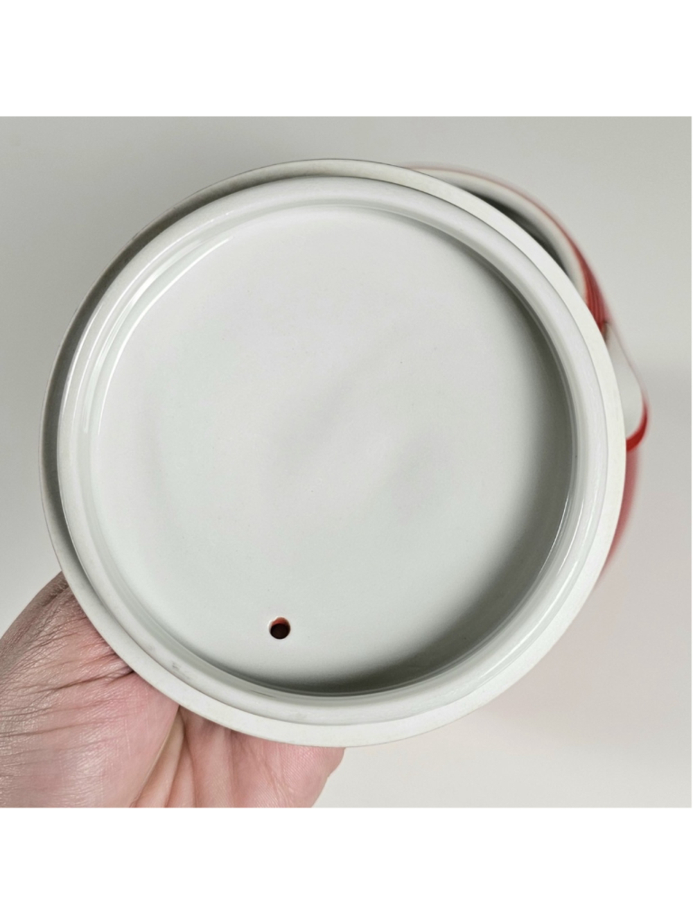 Vintage Hall China PERT Bean Pot Cookie Jar Chinese Red White Knob Lid MINT - Picture 13 of 14